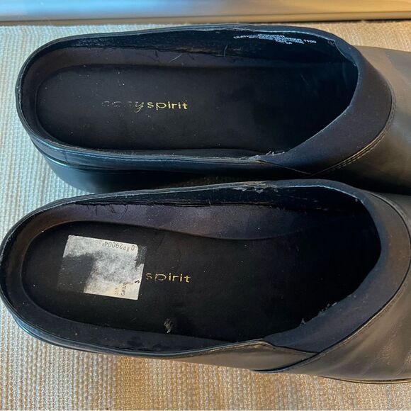 Easy Spirit black leather clogs women’s size 10 - Picture 8 of 15